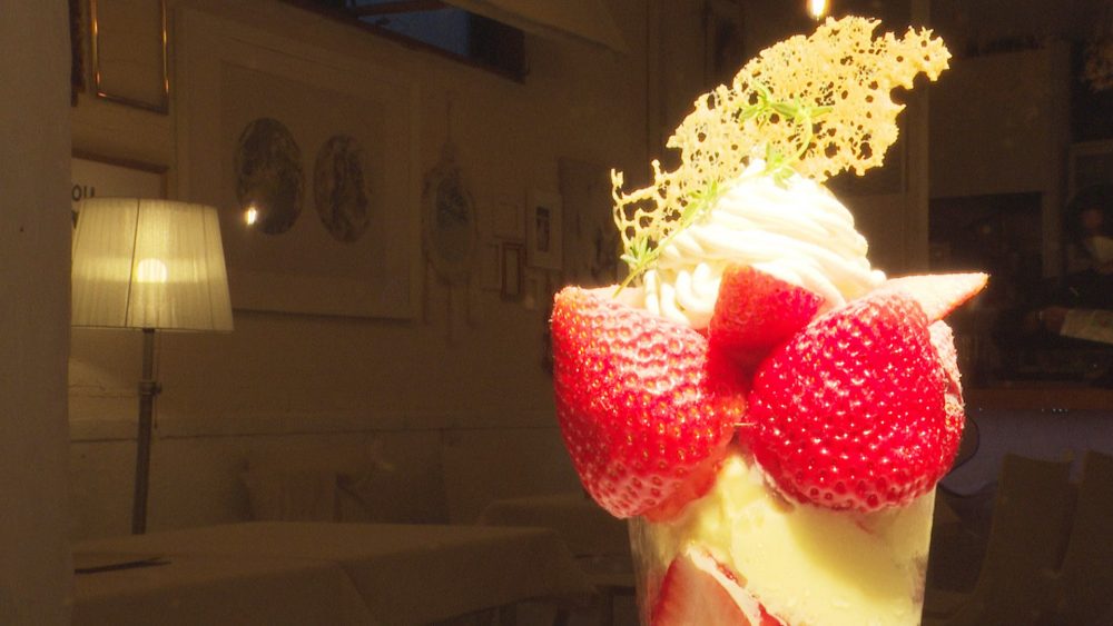 いちご堪能できるパフェ＆大人気フルーツサンド