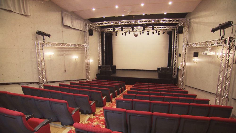 元映画館のホール