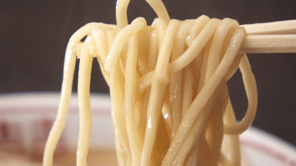 中太ストレートの自家製麺