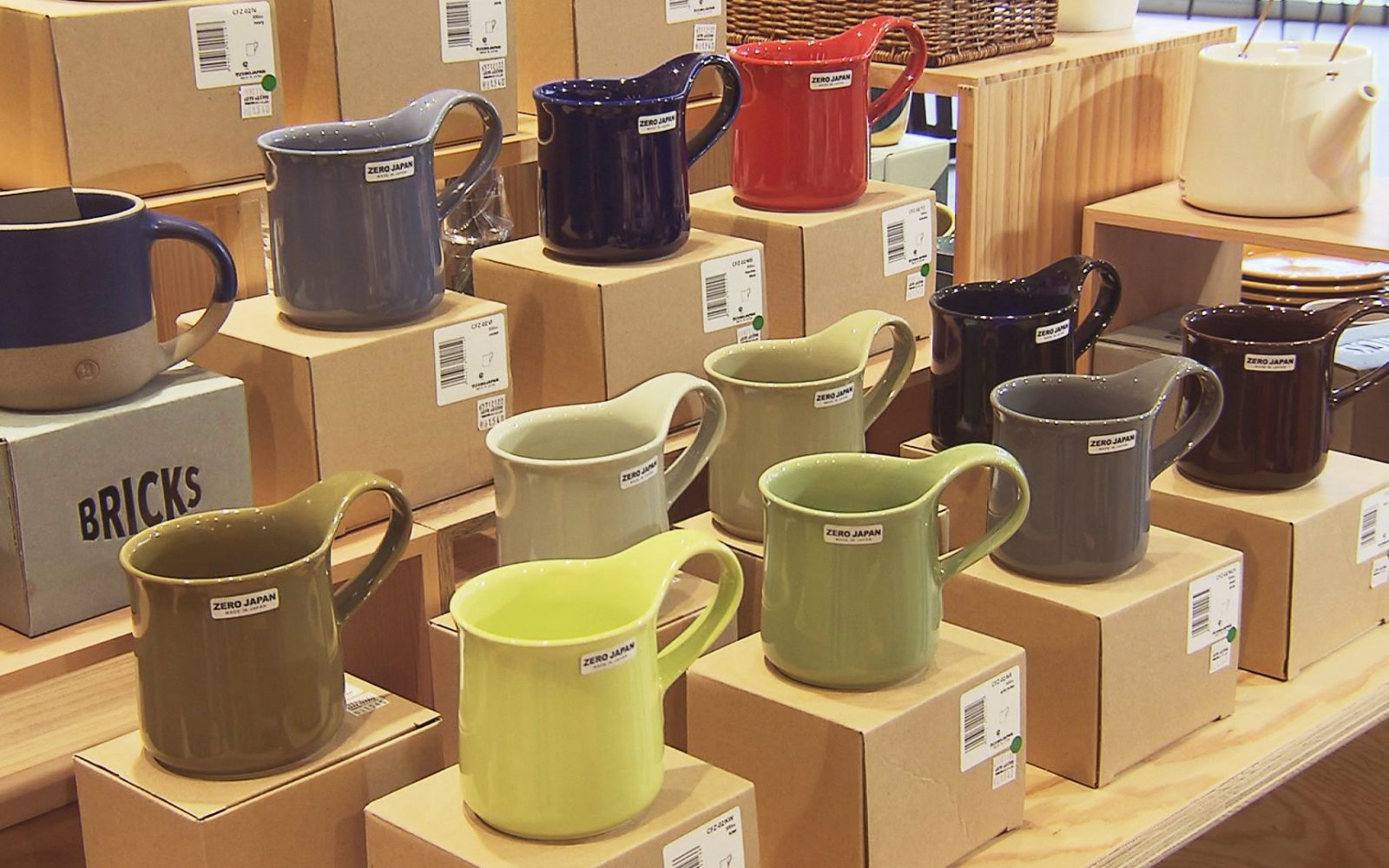 昭和22年創業！文房具にインテリア雑貨も