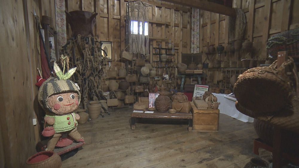 こより細工の作品がずらり