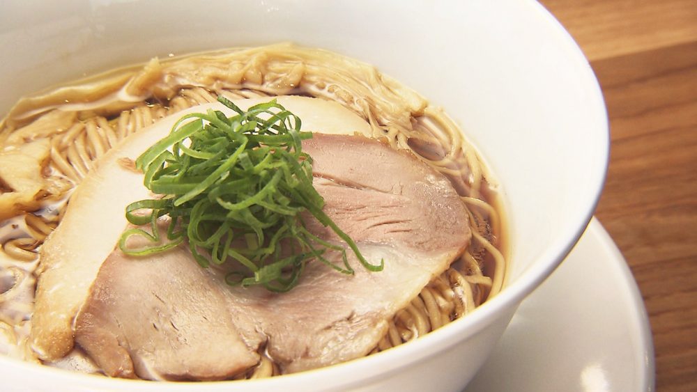 やさしい甘さ！珠玉の鶏だし「醬油らぁ麺」