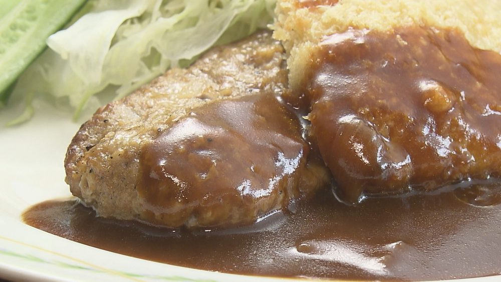 肉汁たっぷりハンバーグも
