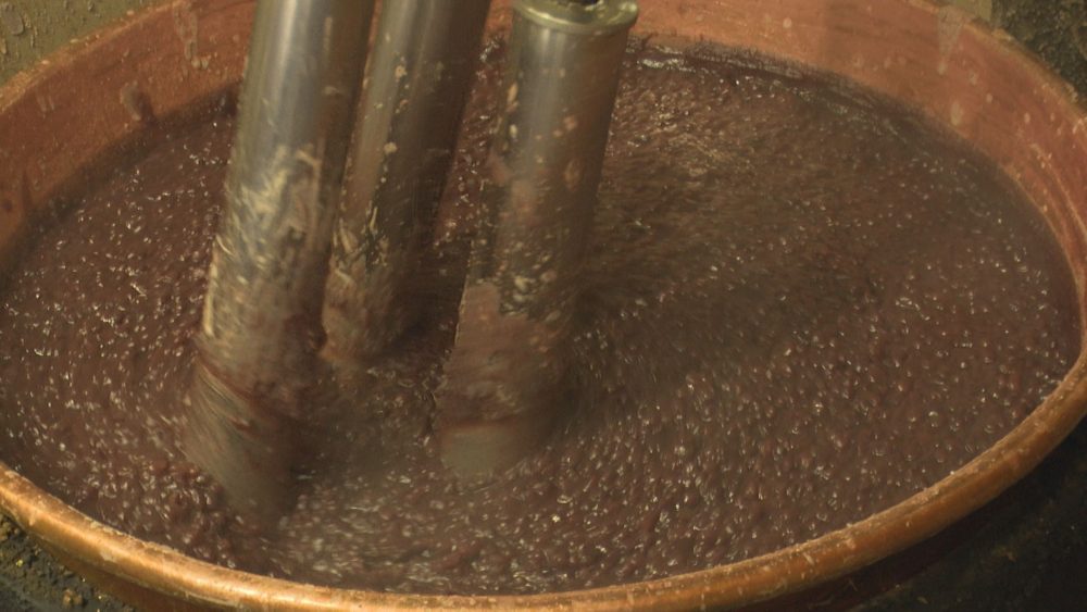 北海道産小豆とこだわりの塩でつくる