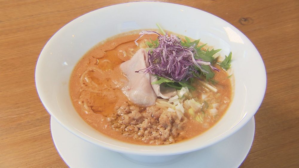 完熟トマトの担々麺