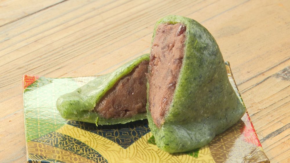 つぶあんに生のよもぎ