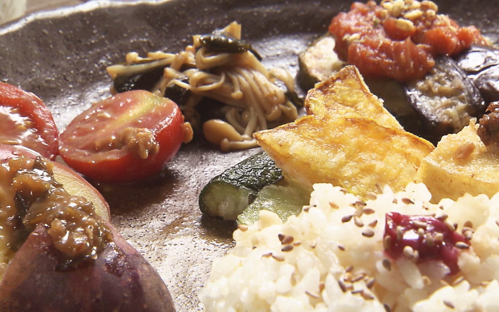 地元の旬な野菜を活用！からだも喜ぶ「ベジ＆発酵定食」