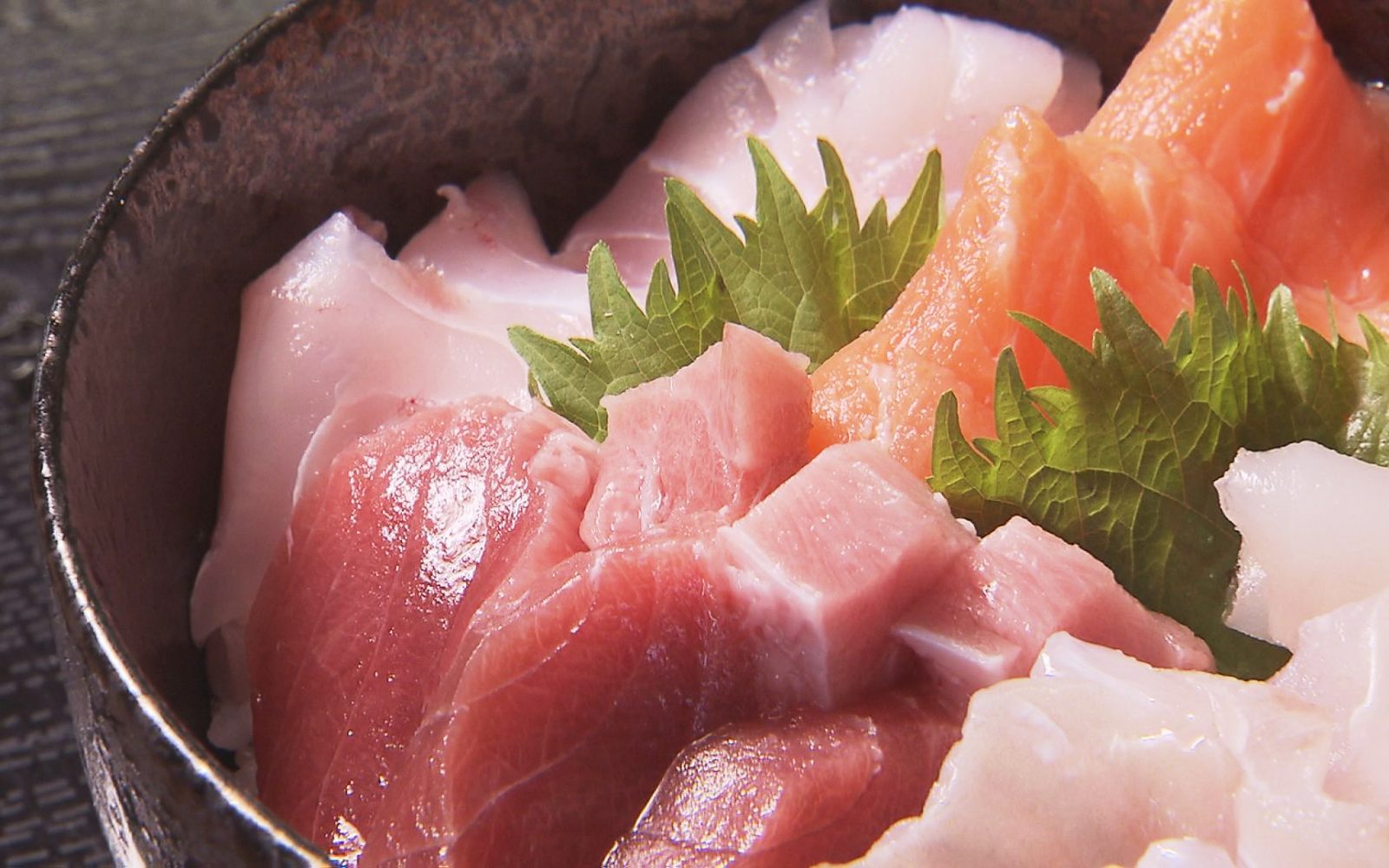 その日に仕入れた海の幸を！新鮮＆コスパ最高「海鮮丼」