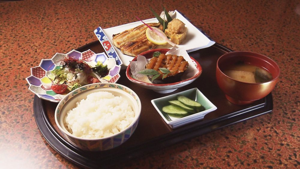 ホッケが楽しめる焼魚定食も