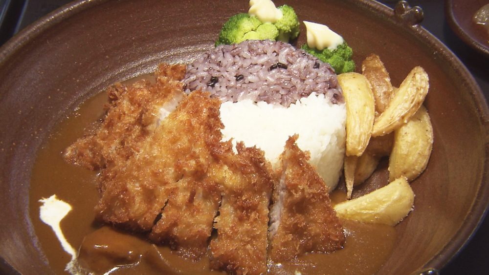 歴史を感じながら！1日30食限定「土器カレー」