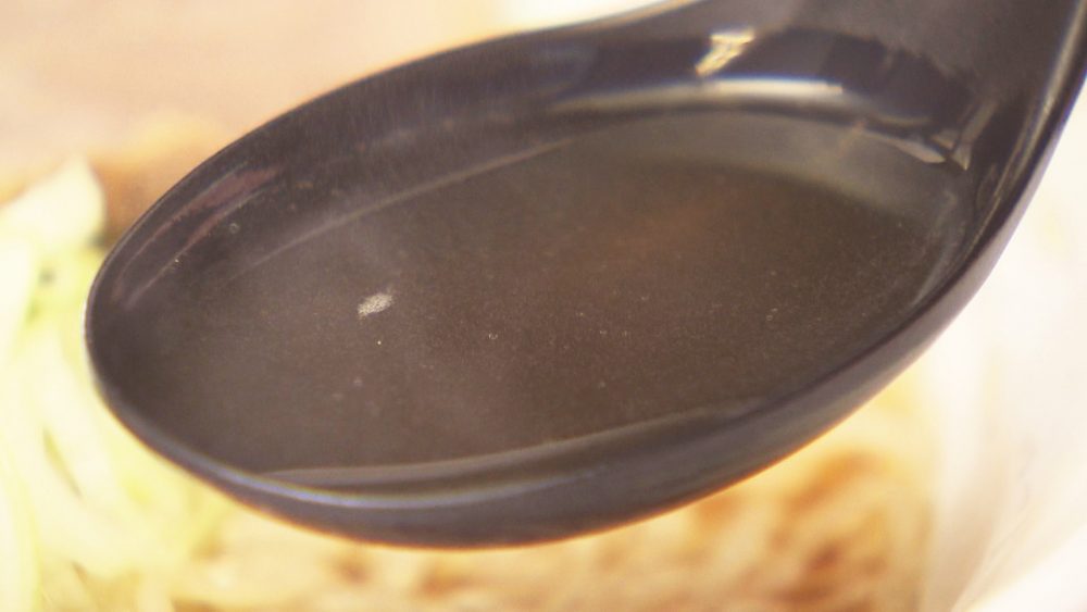 濃口と薄口の醤油をブレンド