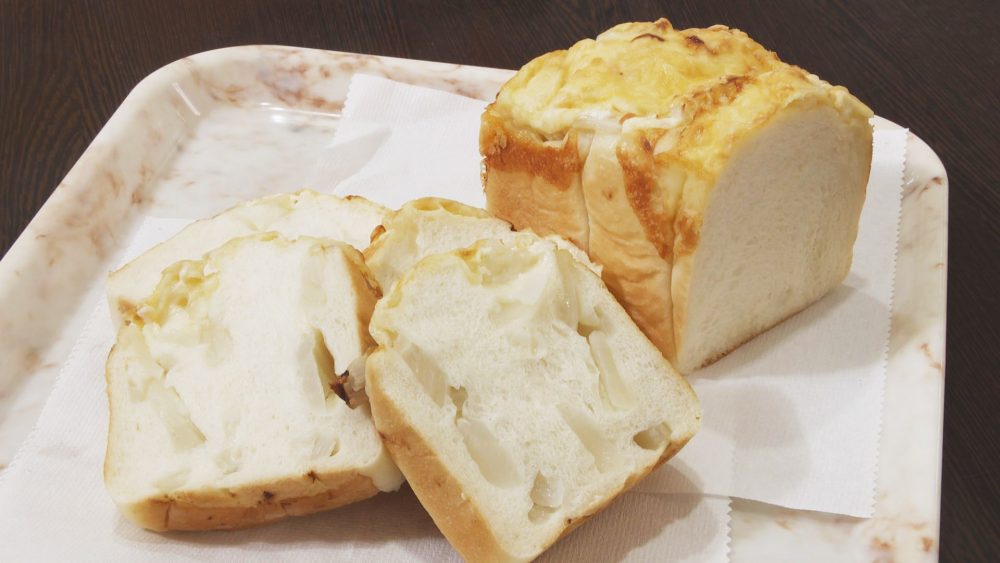 オニオンブレッド