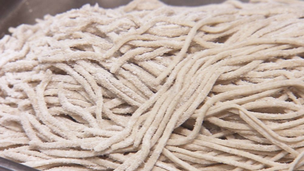 そば粉は北海道産と十和田産