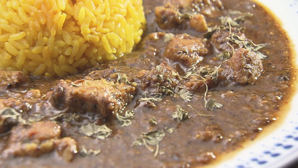 スパイスの香りと刺激やみつきに！「テリーズポークカレー」