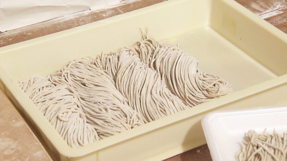 盛岡産のそば粉で作る二八そば