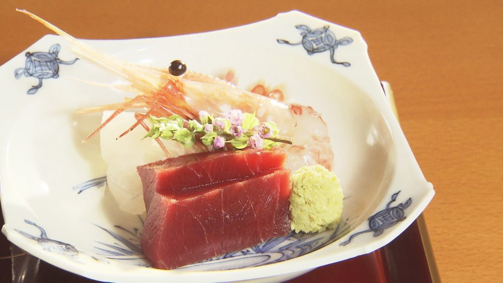 落ち着いた空間でいただく青森夜の大人和食