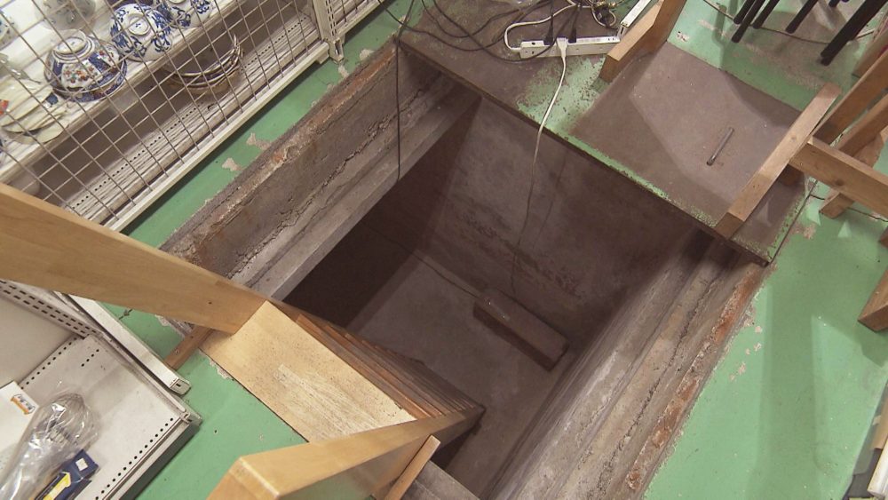 秘密の入口へ！