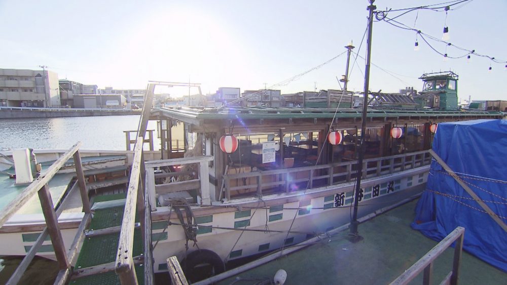 八戸屋形船新井田丸