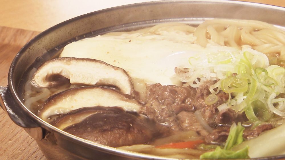 味噌で味付けした馬スジ