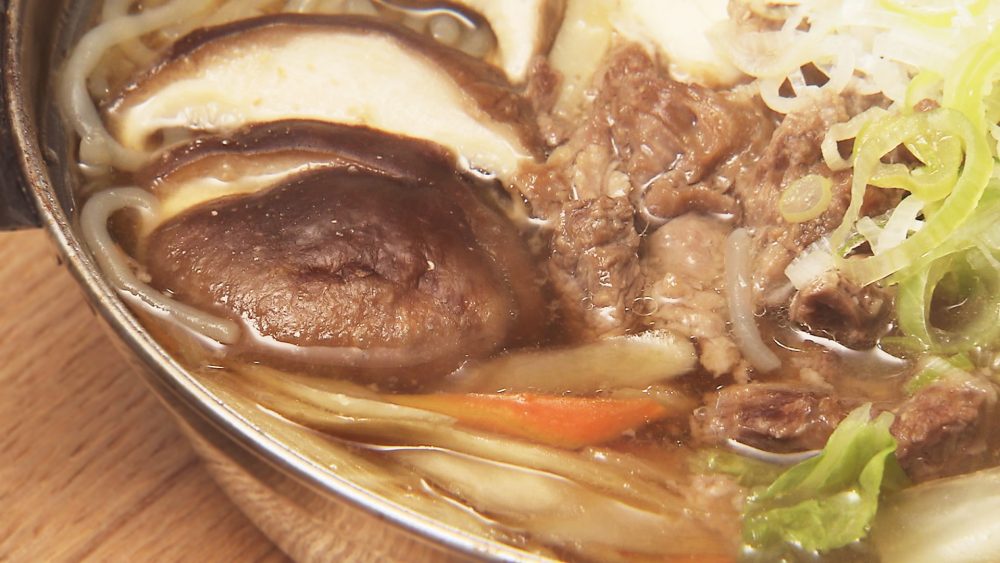 醤油ベースのつゆ