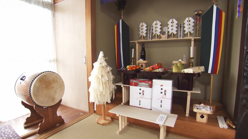 お店の奥には神棚