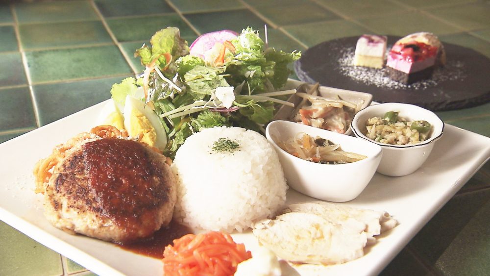 南国風な空間で贅沢に！よくばりワンプレートランチ