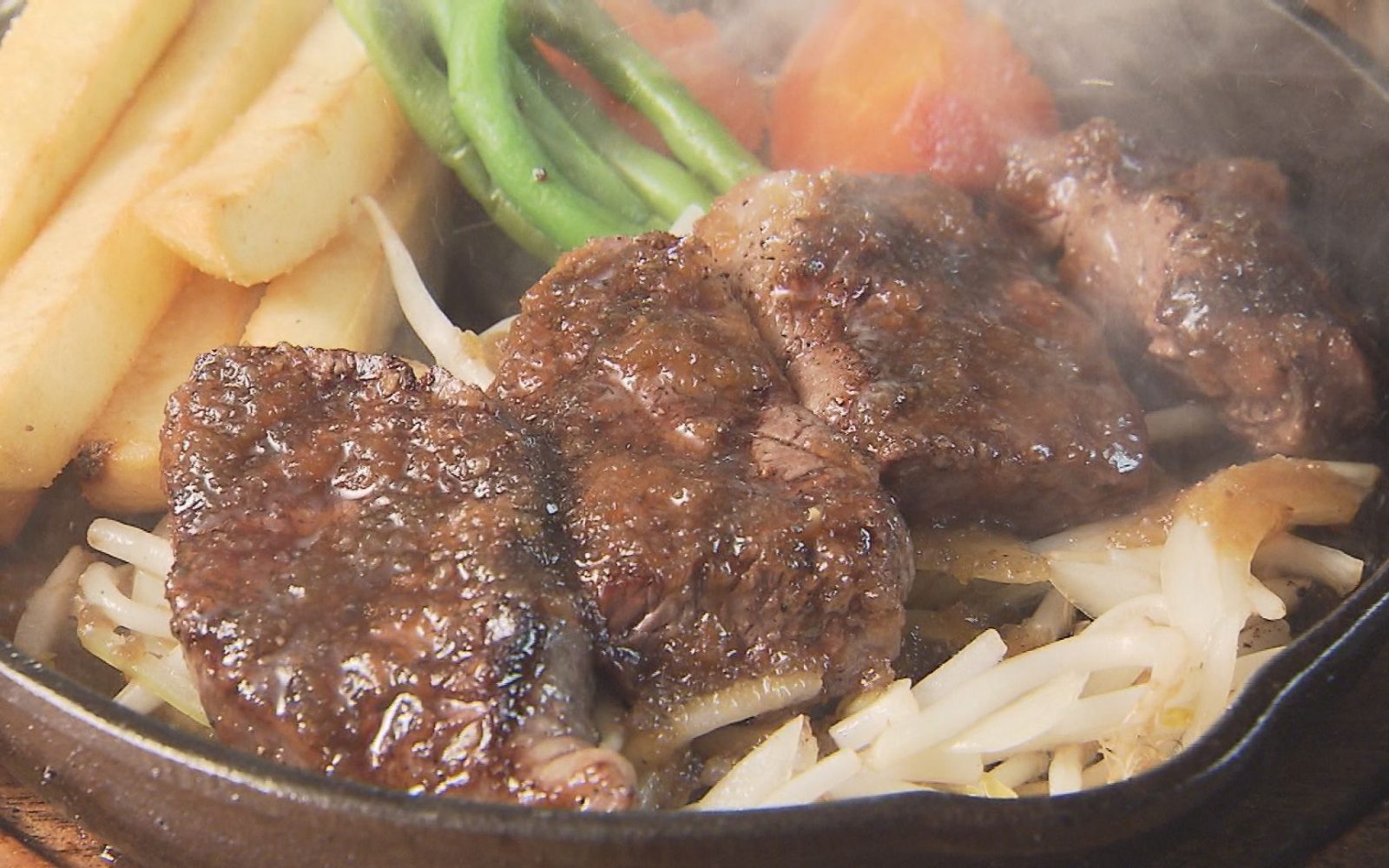 柔らかくて肉汁あふれる！牛ハラミのコスパ最強ステーキ