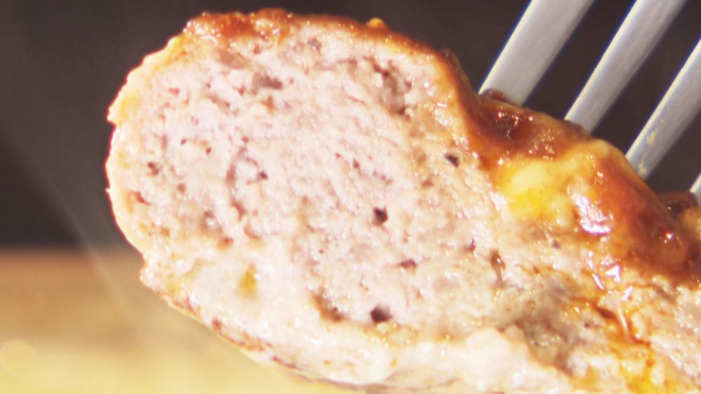 ハンバーグは牛肉1:1豚肉