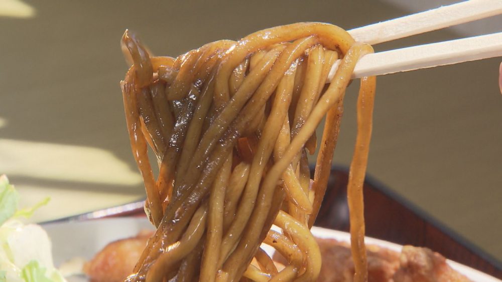 和風だしと濃厚ソースで味付け