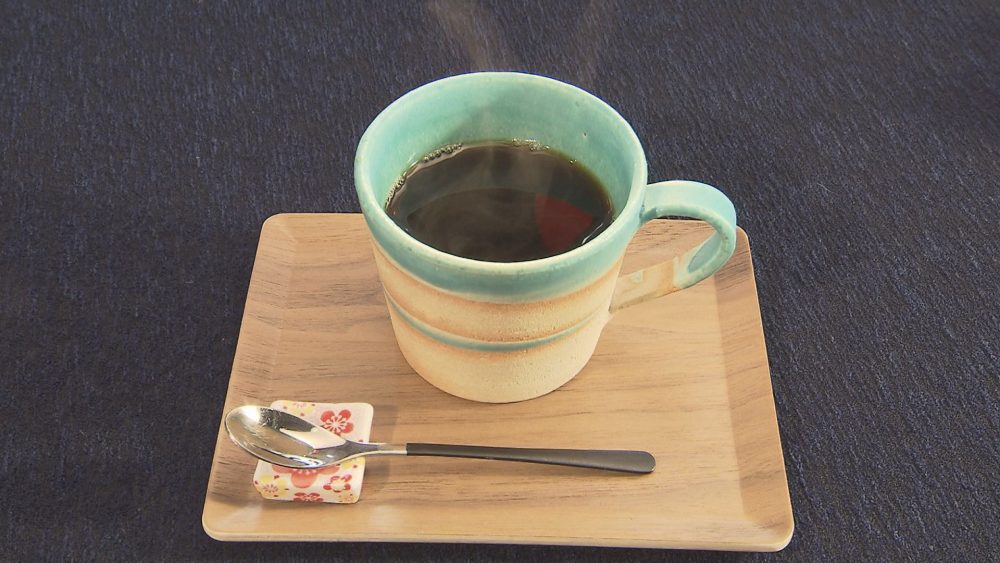 併設店舗の自家製焙煎珈琲も楽しめる