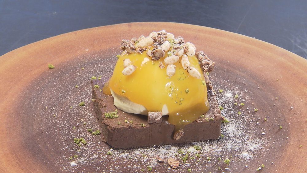 田酒香るテリーヌショコラ　バニラアイスのせ