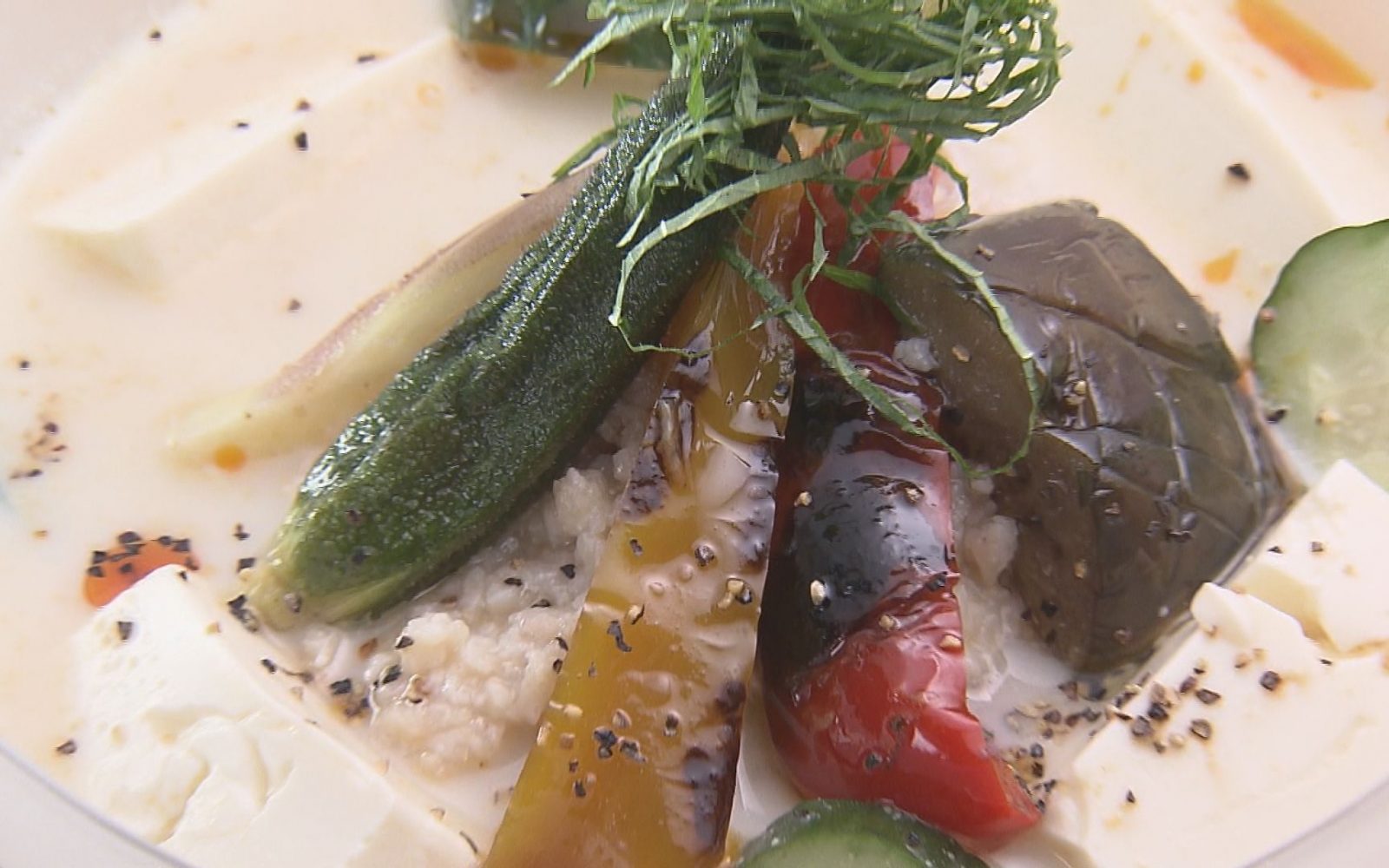 夏限定！豆乳＆ゴマ香る夏野菜の冷や飯