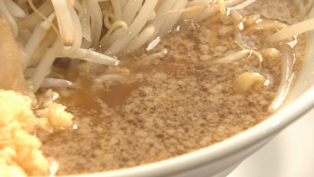 やさしい味わいの豚骨スープ