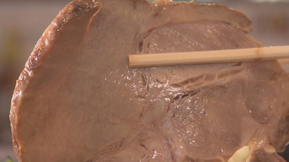 日本酒などで煮込んだホロホロチャーシュー