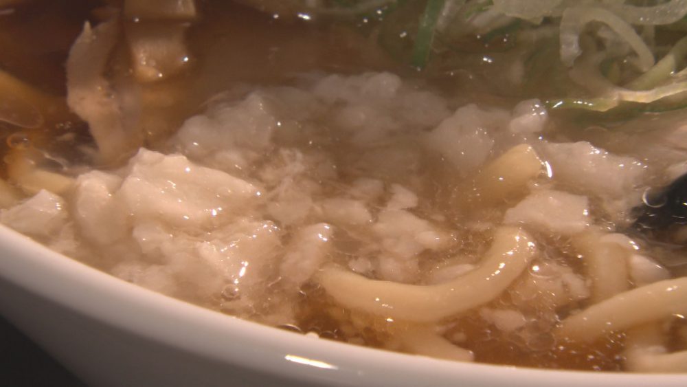 背脂を加えて甘くまろやかな味わいに