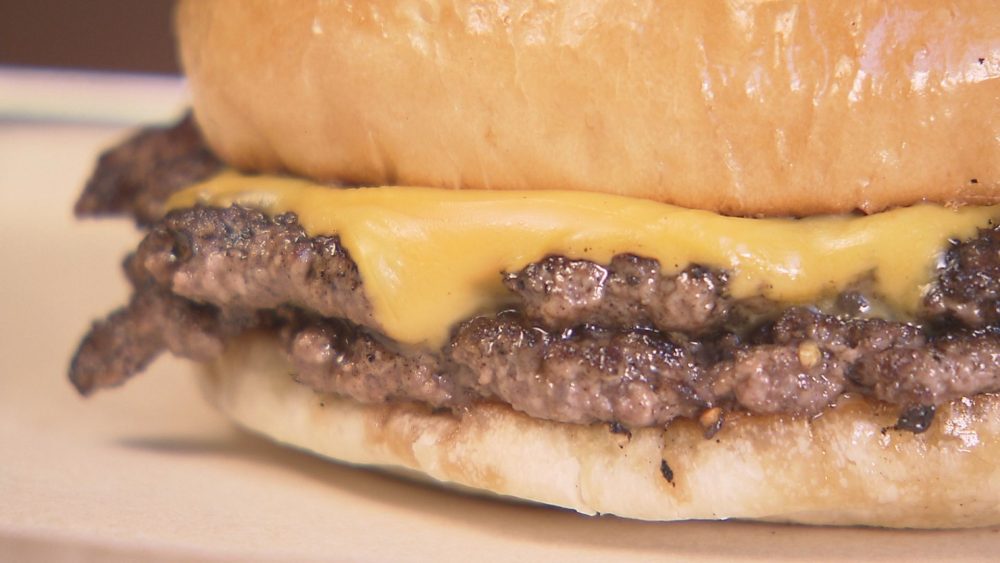 本場アメリカの味を豪快に　「BIG BAD」なスマッシュバーガー