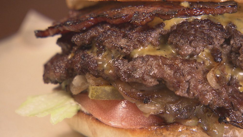 レタスやトマトなどが加わった欲張りな味