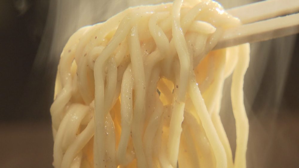 自家製の細ストレート麺