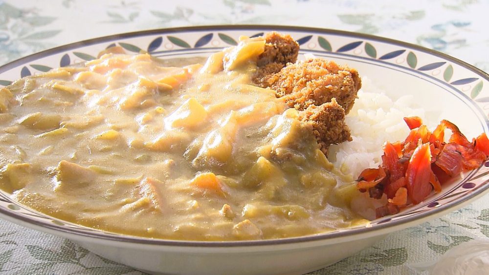 町民に愛され続ける憩いの場　和風出汁香るカツカレー