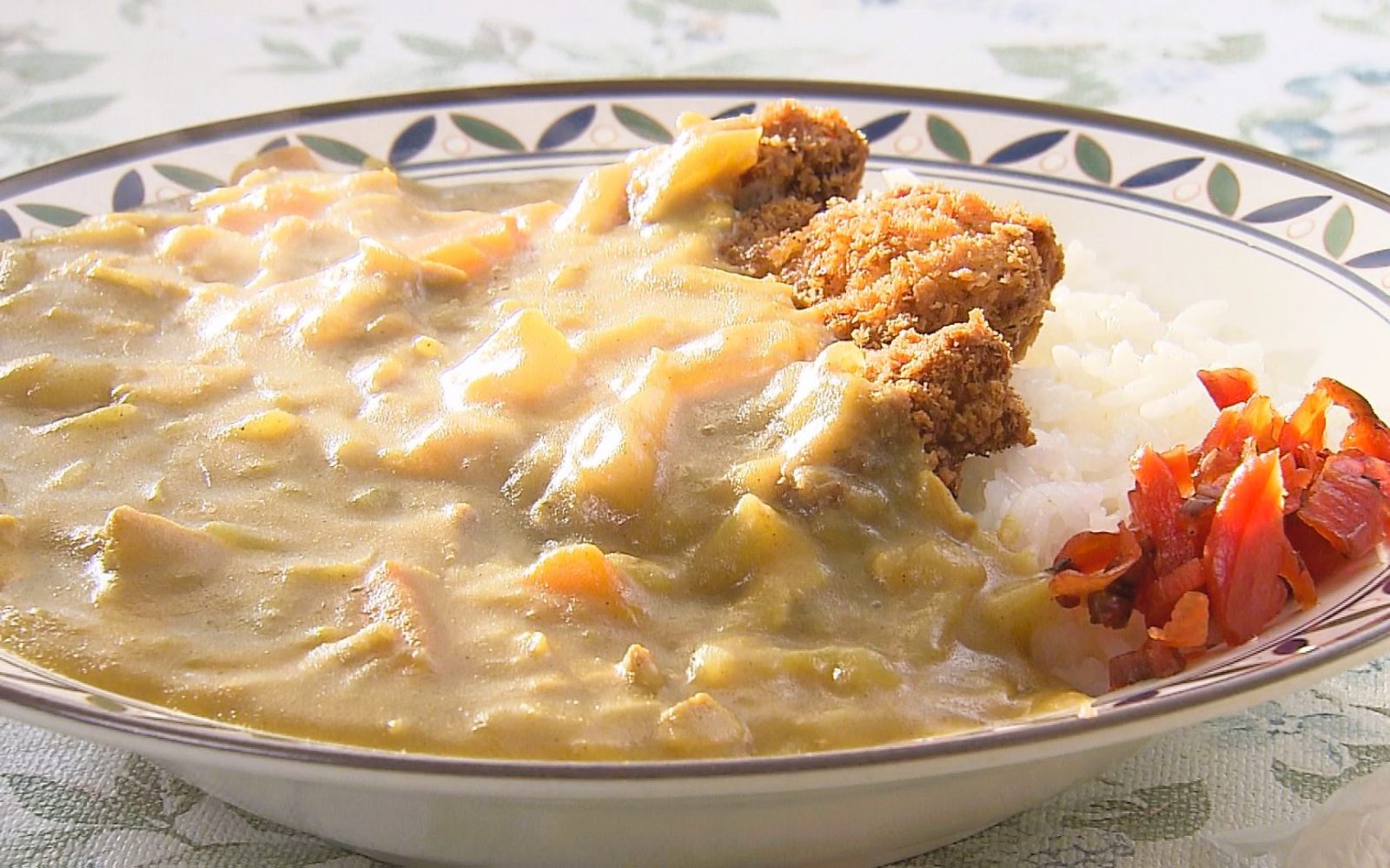 町民に愛され続ける憩いの場　和風出汁香るカツカレー