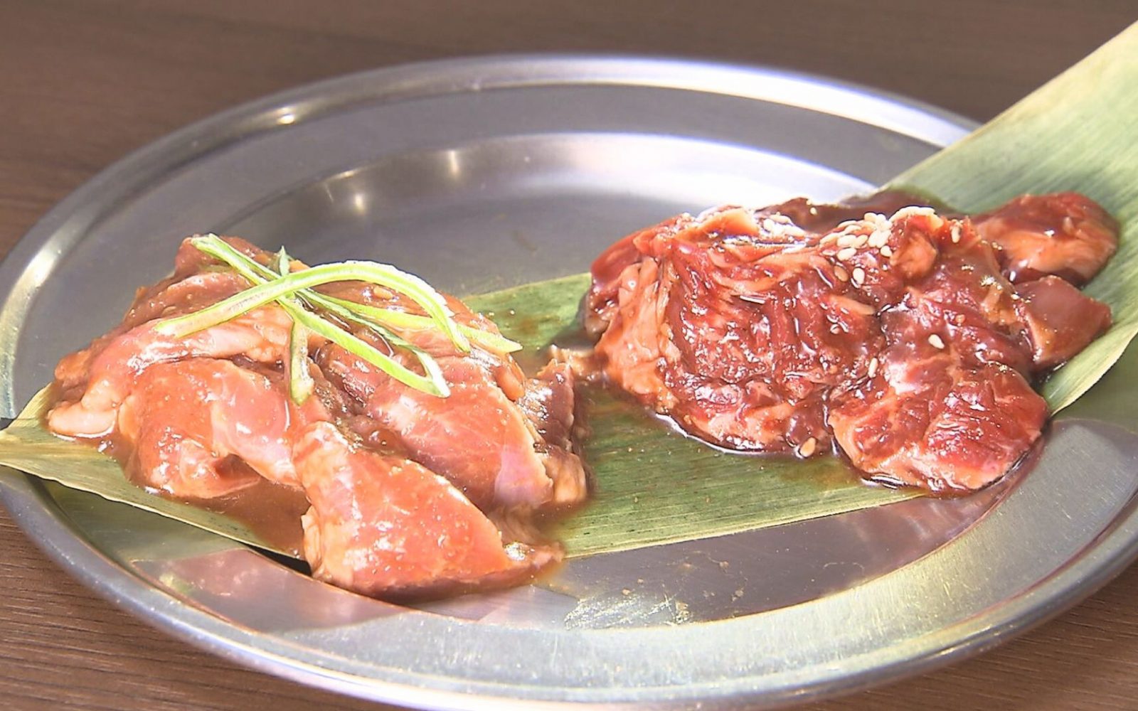 平川市民のソウルフード　牛と豚の両方楽しめる焼肉サガリセット