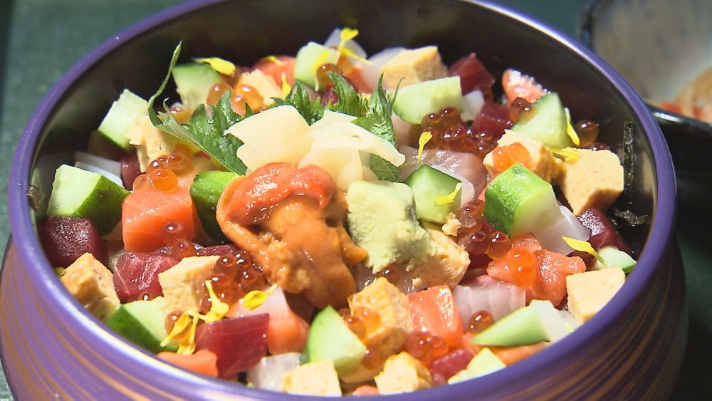 9種類の具材が色鮮やかに　お花畑のような「ばらちらし」