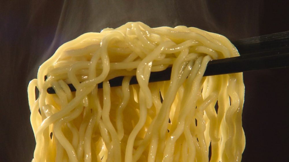 弾力のある細麺