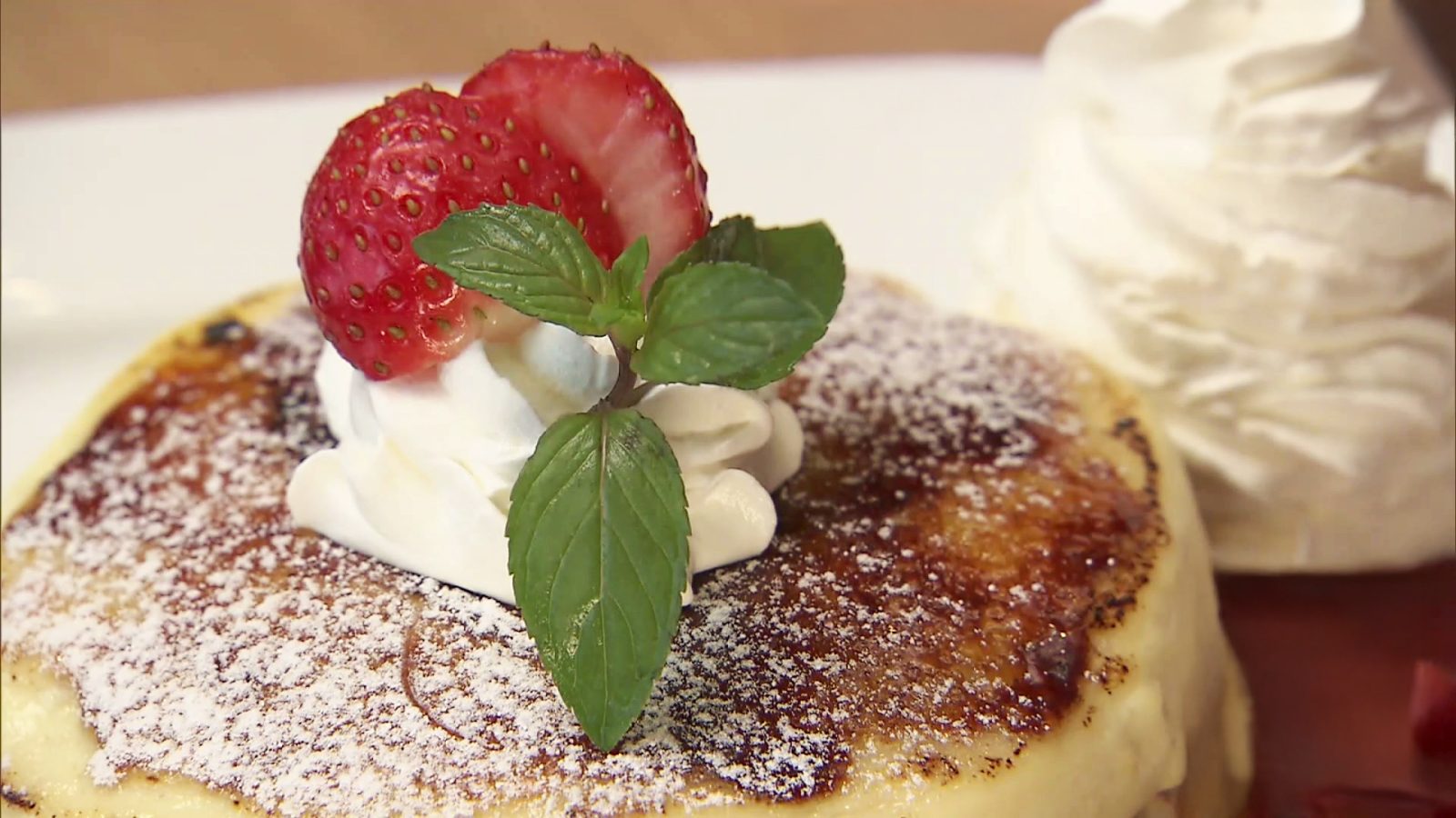 外側サクッ！中はふわモチなパンケーキを弘前市の窯焼きパンケーキ&Cafe Piyoで楽しむ